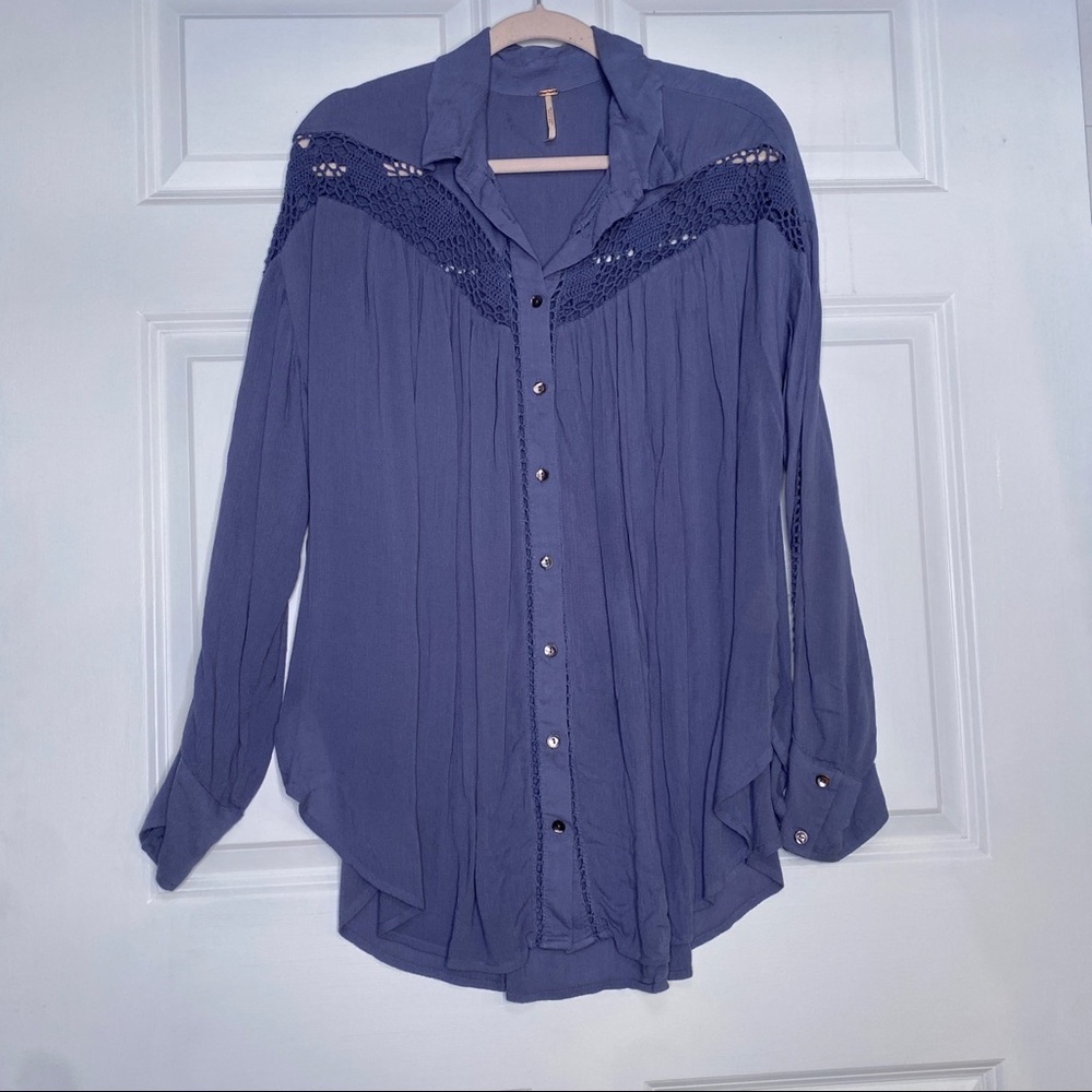 Free People Katie Bird Crochet Button Blouse Size Medium Blue Purple Colorway